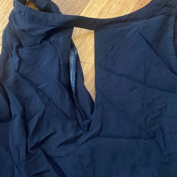 Old Navy Women’s Black Tank Top Size XS - Picture 6 of 6